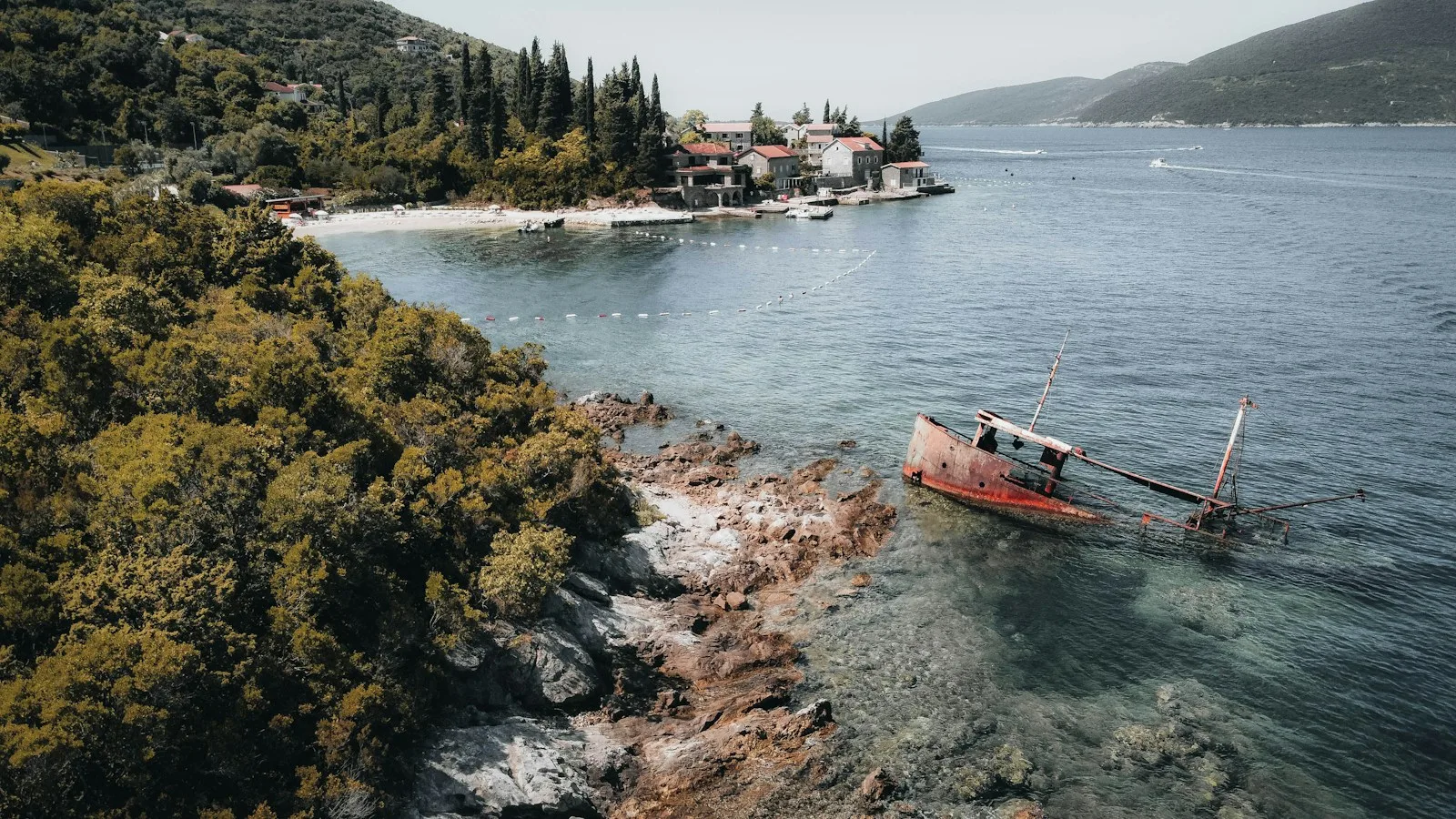 Depuis Kotor, Budva ou la côte : faut-il passer par Podgorica ?
